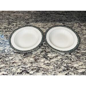 Mikasa Clarendon Rimmed Soup Bowls L3110 Set of 2 Gold Edge Fine China 8.5" Vtg